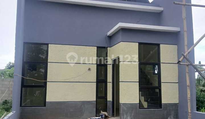 Rumah Cantik 2 Kamar Tidur Sertifikat SHM Strategis Bebas Banjir Dekat Kampus Umpan dan Pintu Tol di Pamulang Tangerang Selatan