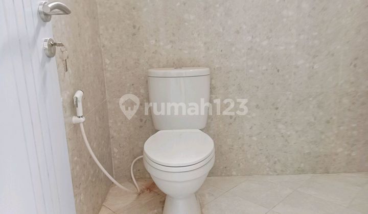 Southland 17 Cirendeu Rumah 3 Lantai Dekat Stasiun Mrt Lebak Bulus Di Ciputat. 