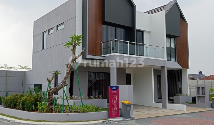 Rumah Mewah Siap Huni Dijual 2 Lantai Bebas Banjir Dekat Stasiun Mrt Lebak Bulus Di Ciputat Tangerang Selatan. 