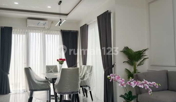 Modern 3-Storey Luxury House, Flood-Free, Strategic Location Near Lab School Al-fath Cirendeu in East Ciputat, South Tangerang 2