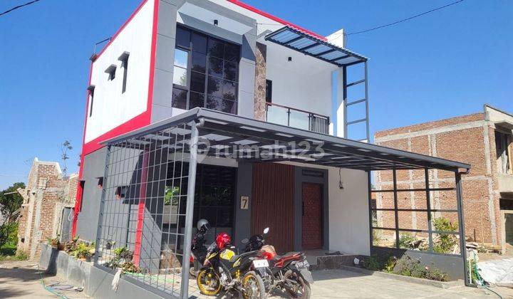 Dijual rumah villa 2 lantai murah di Cisarua Lembang  2