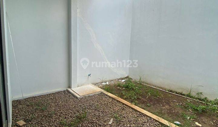 Dijual rumah villa 2 lantai di Jalan ciwaruga sayap Gegerkalong 2