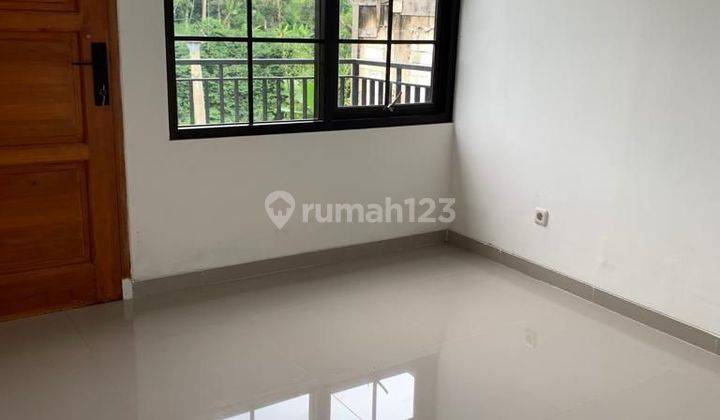 Dijual rumah 2 lantai siap huni di cihanjuang dkt cimahi  2