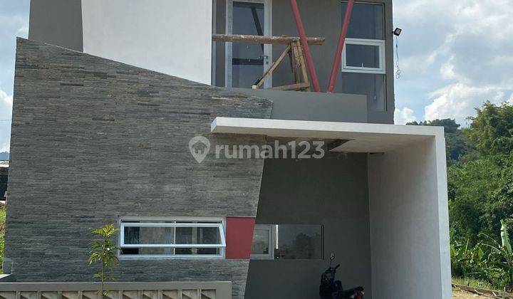 Dijual rumah 2 lantai di jatihandap dkt cicaheum Antapani  2