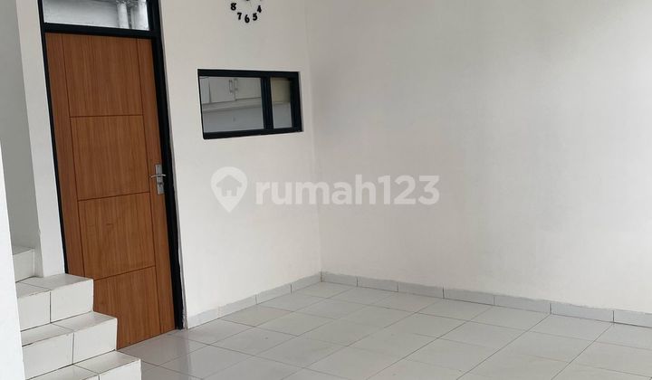 Rumah Bagus Siap Huni 2 Lantai Shm Di Cihanjuang Parongpong 2
