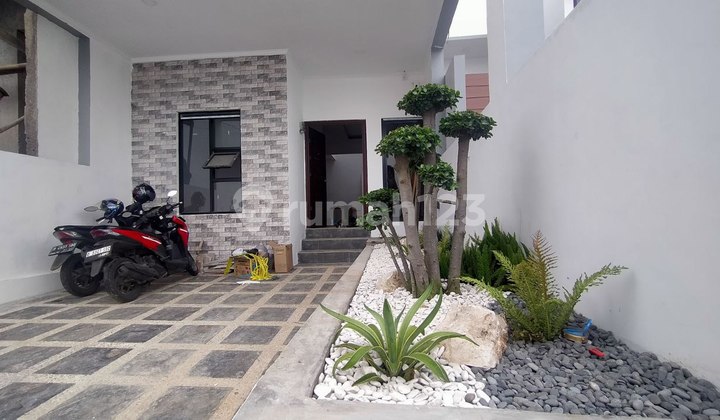 2-Story House Free Design Jatihandap View Bandung and Mountains 1