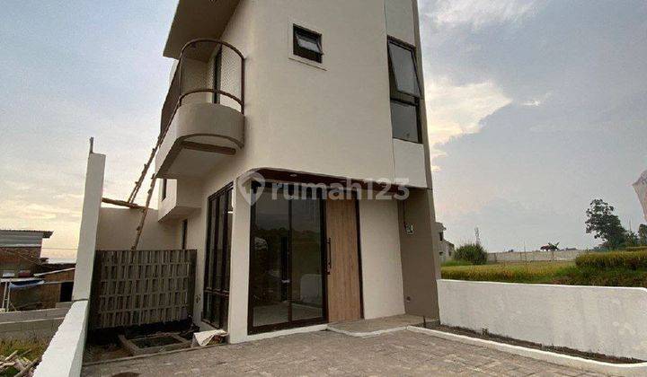 Dijual Rumah 2 Lantai View Pegunungan Dkt Stasiun Toll Padalarang 1