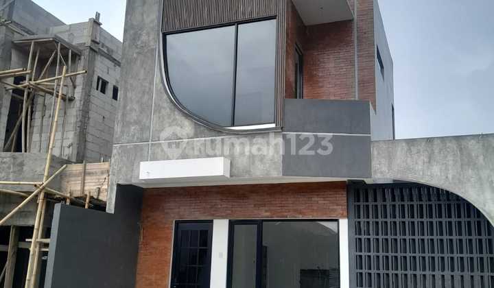 Rumah 2 Lantai Shm Kpr Dp Rendah Di Gba Ciganitri Bojongsoang  2