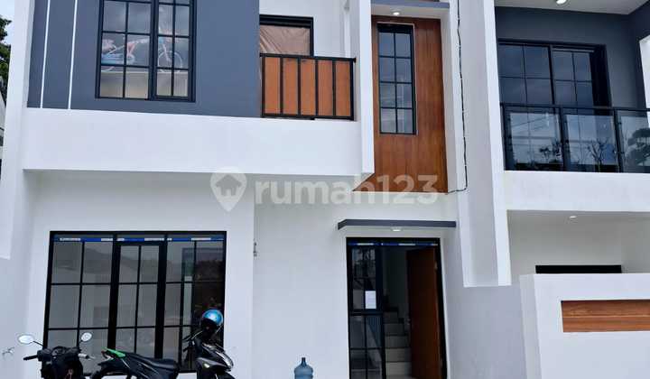 Rumah Bagus Shm 2 Lantai Free Design Di Jatihandap Bandung Timur 1