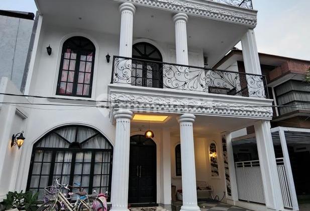 Rumah Mewah Desain Eropa 3 Lantai Dg Mini Pool Di Antapani