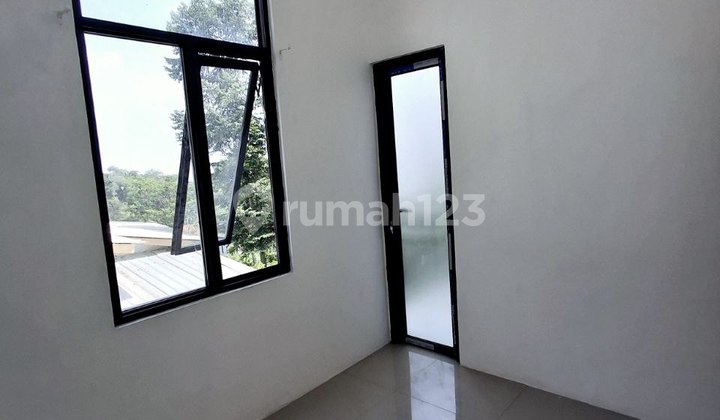 Rumah 2 Lantai Shm Siap Huni Di Jl. Cilengkrang I Kodya Bandung 2