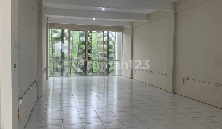 DISEWAKAN RUKO PROMENADE KEDUNG BARUK - CORELIFT - PARKIR LUAS 2
