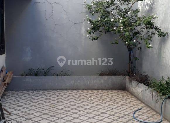 Rumah Semi Furnish Strategis Jln Jemursari, Pln 10.000 Watt 11
