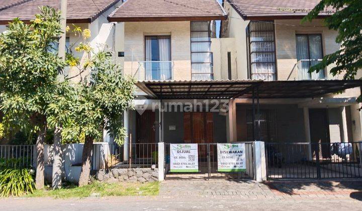 Rumah 2 Lantai Sudah Renovasi Furnished SHM di Kenjeran, Surabaya 1