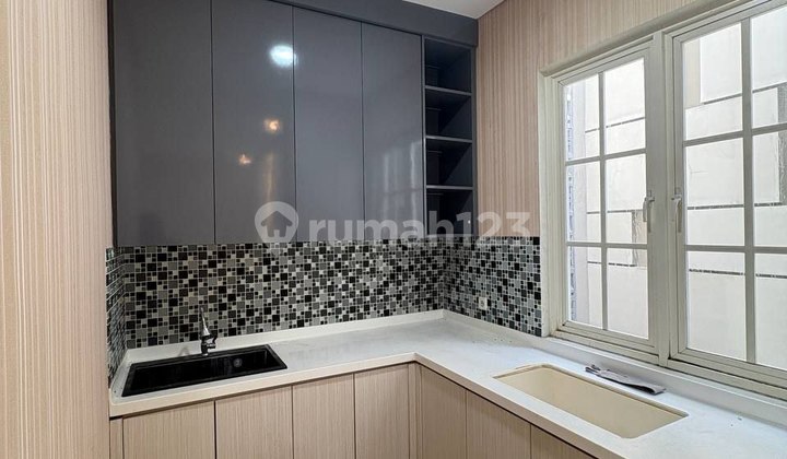 DIJUAL RUMAH GREENLAKE CITRALAND - SEMI FURNISHED 2