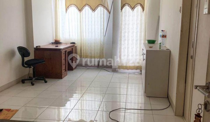 DIJUAL APARTEMEN UC TOWER BERKELEY LANTAI 3 SEMI FURNISHED