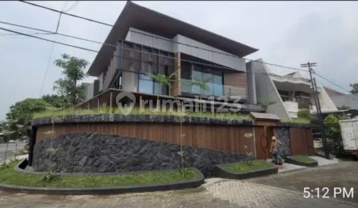 DIJUAL RUMAH MANYAR KERTOADI - BARU - TROPICAL HOUSE DIJUAL RUMAH MANYAR KERTOADI - BARU - TROPICAL HOUSE