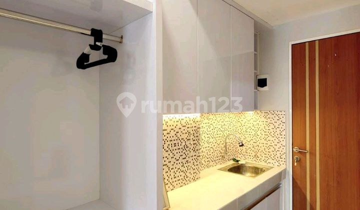 For Rent: Peak Dharmahusada Tower B 30th Floor ▪︎ Furnished 2