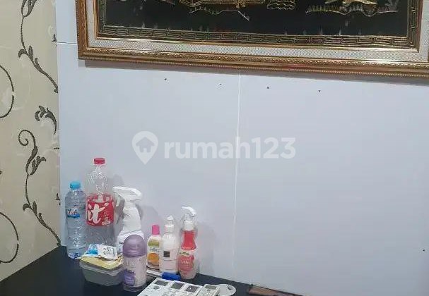 DIJUAL APARTEMEN GUNAWANGSA MANYAR TOWER A LANTAI 7 FURNISHED 2