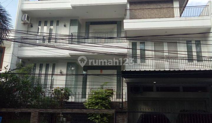 Dijual Rumah Cantik Model Minimalis Modern di Sunter Agung 1