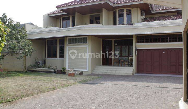 Dijual Rumah di Pondok Gede,bekasi 2 Lantai Dengan Kolam Renang Semi Furnished di Pondok Gede,bekasi  1