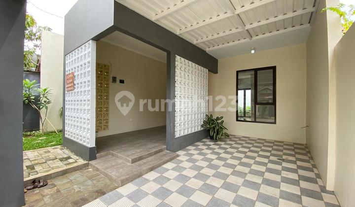 Rumah Modern Minimalis Style Dalam Komplek Di Pamulang.