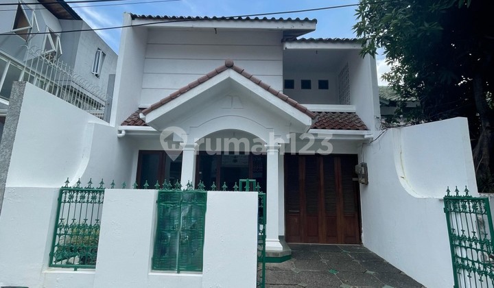 Rumah Kondisi Rapih Dan Siap Huni Lokasi Strategis di Radio Dalam