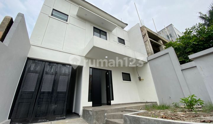 Rumah Baru Modern Minimalis di Komplek Besar Cinere Dekat Tol Brigif Rumah Baru Modern Minimalis di Komplek Besar Cinere Dekat Tol Brigif