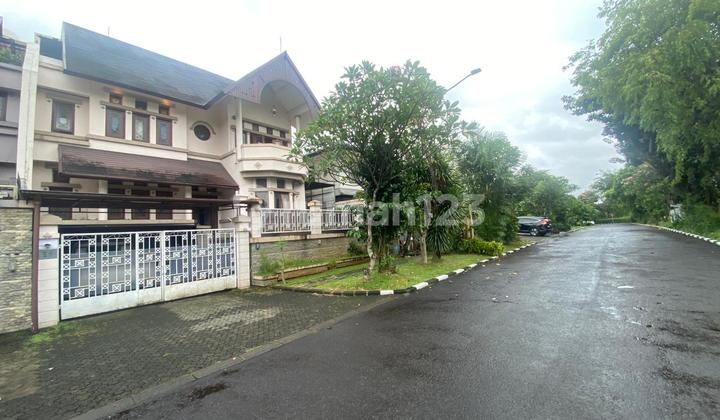 Lebak bulus villa cinere mas bangunan 3 lantai depan taman komplek
