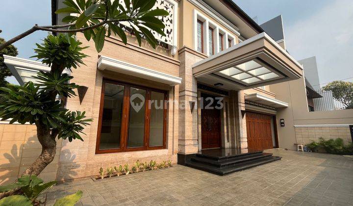 Rumah Mewah Modern Dengan Kolam Renang di Lokasi Premium Pondok Indah 1