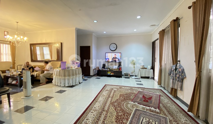 Rumah Cantik Dekat Pintu Tol Margonda Rumah Cantik Dekat Pintu Tol Margonda