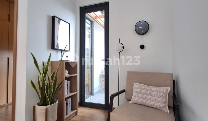 New house in a new cluster near Krukut toll gate and Limo toll gate access. 2