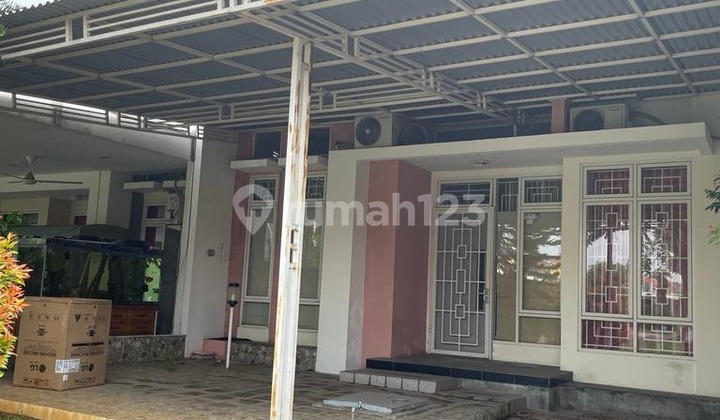 Strategic Cluster House Fully Furnished in Alamanda Graha Padma