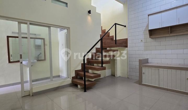 Nice House Ready to Occupy on Manggis Street, South Semarang