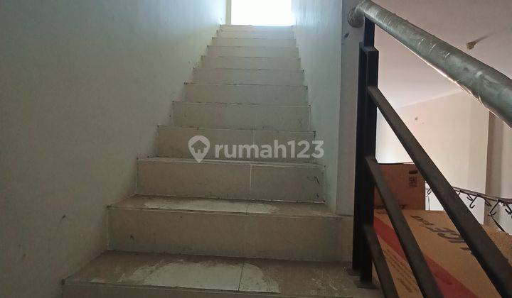 Ruko hook dijual di tengah kota cocok untuk kantor, cake,bank 9