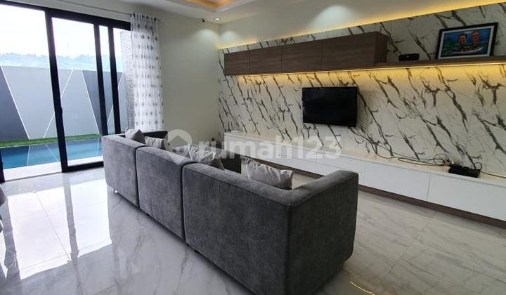 Rumah Mewah Full Furnish Ada Kolam Renang di Perumahan Candi Golf 2
