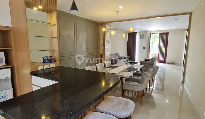 Dijual Rumah Full Furnish di Citragrand Boulevard 19