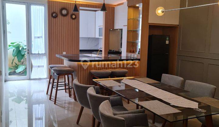 Dijual Rumah Full Furnish di Citragrand Boulevard 20