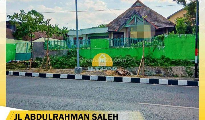 Rumah dan tanah murah butuh renovasi di pinggir jalan besar 1