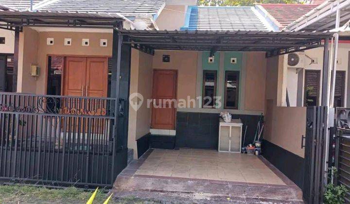 Rumah Bagus Minimalis di Jl.grafika, Banyumanik 2