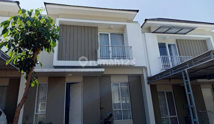 Rumah disewakan 2 Lantai Furnished di Potala Paramount Village 2