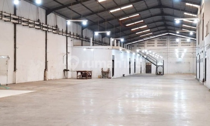 Good, Spacious, Ready-to-Use Warehouse in Terboyo Genuk 1