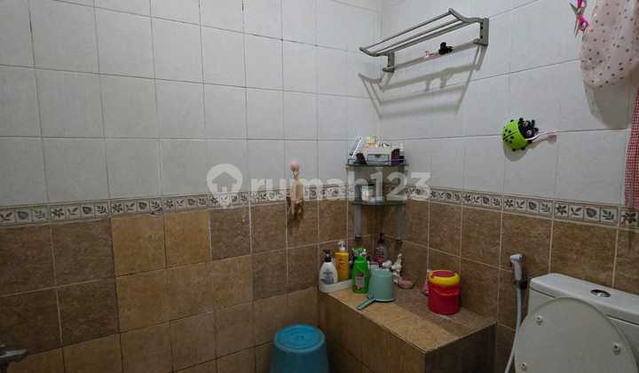 Rumah Cluster Siap Huni Adenia Graha Padma 2