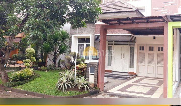 Rumah Strategis Siap Huni di Graha Estetika 1