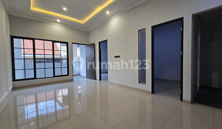 Rumah Bagus Siap Pakai di Tanah Mas Semarang Utara 2