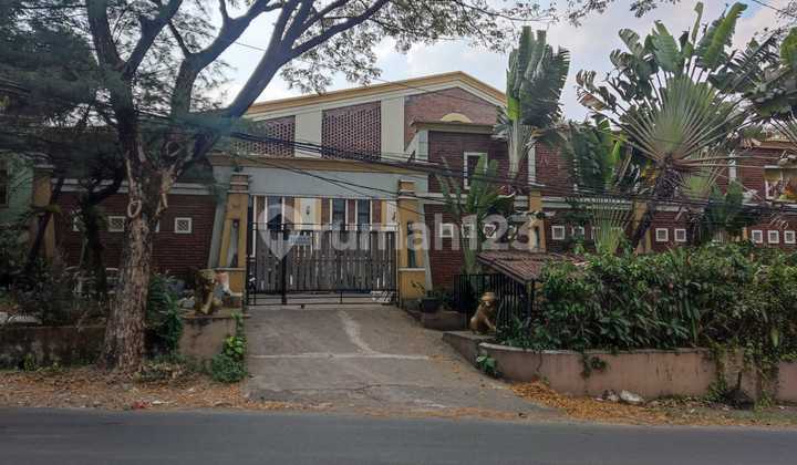 Ready-to-Use Strategic Warehouse in Untung Suropati, West Semarang 1