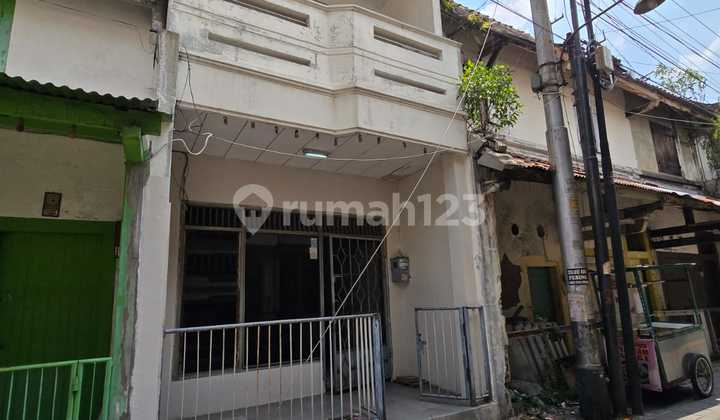 Comfortable Ready-to-Occupy House in Gang Mangkok, Central Semarang 1