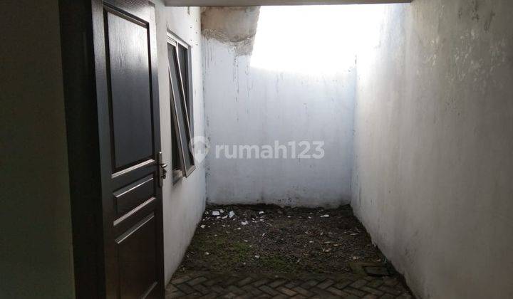 Rumah Strategis Siap Pakai di Bulusan Tembalang 2