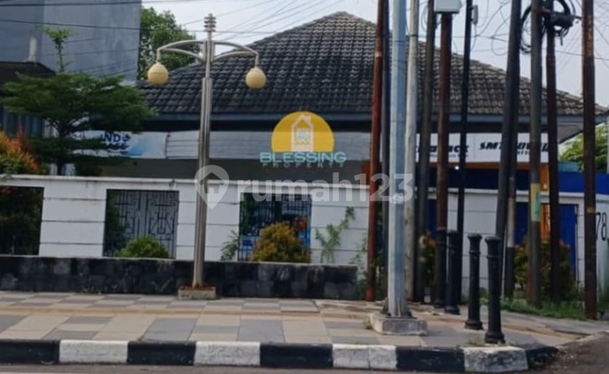 Rumah Strategis Siap Huni di jalan Besar Indraprasata 1