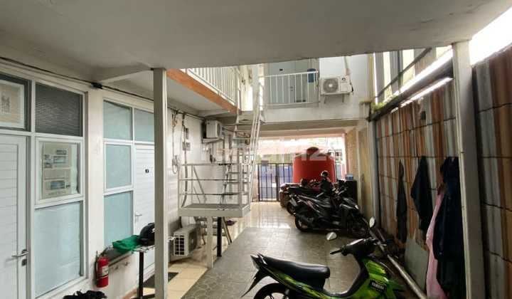 Kost dan Ruang usaha Strategis Siap Pakai di Hanoman Raya